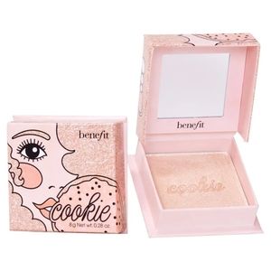 "Cookie" Golden Pearl Highlighter by benefit 🍪